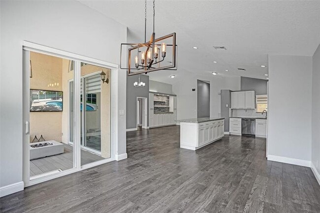 Building Photo - 5056 NW 95th Dr