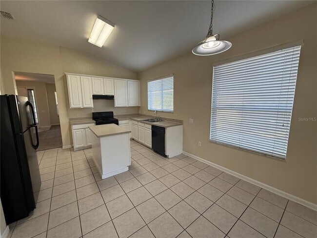 Building Photo - 2205 Granger Ave