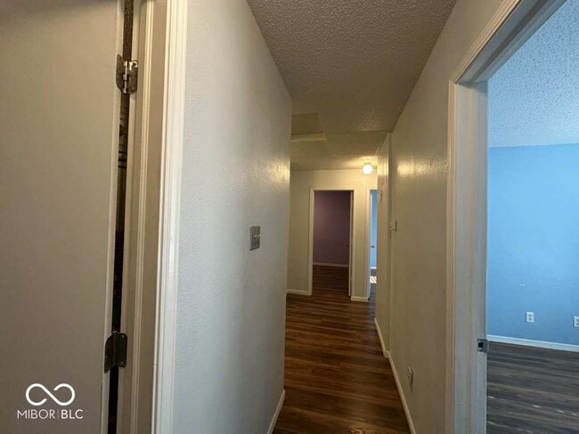 Building Photo - 6424 Alonzo Dr