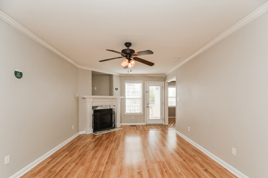 Building Photo - 313 Alder Ln