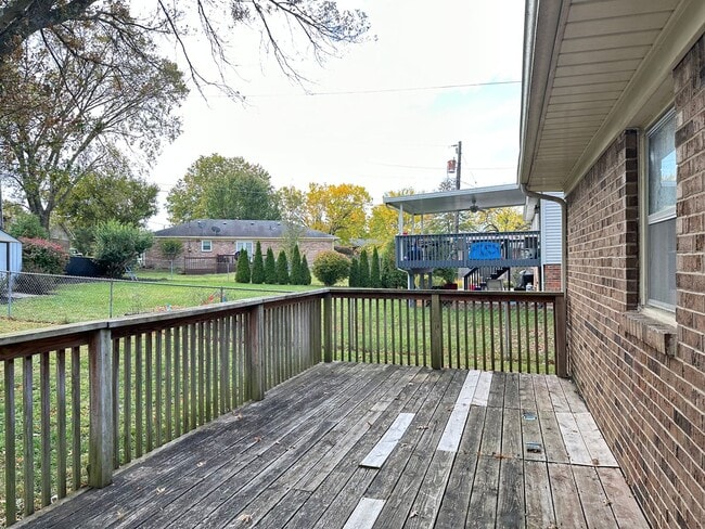 Building Photo - COMING SOON! Lovely 3 BR House in Tates Creek! Garage, Fenced Backyard, Pets Ok