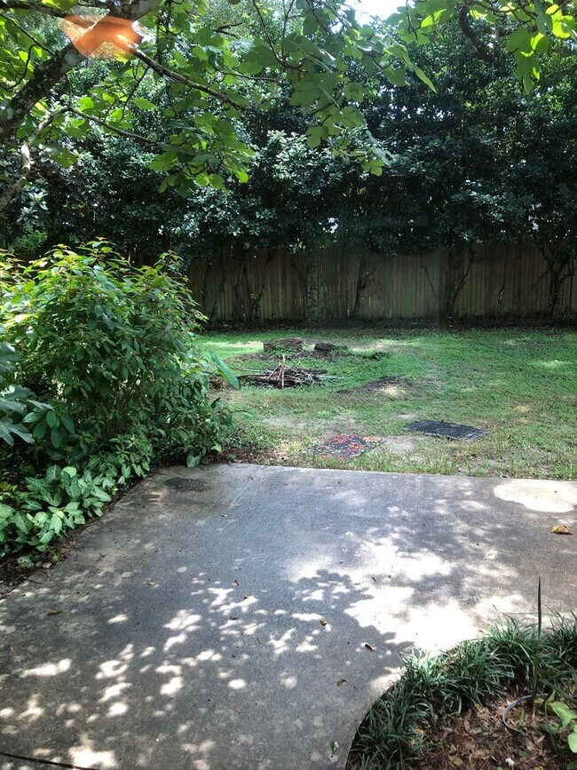 Building Photo - This home is truly a must see.