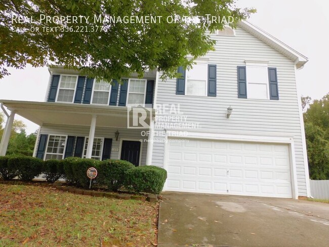 Primary Photo - MOVE IN SPECIAL - 4BR/2.5BA home in Candac...