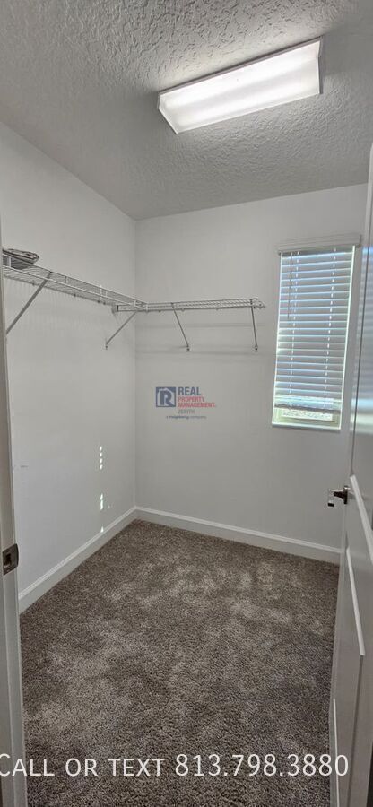 Building Photo - 6220 Windship Ct
