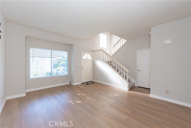 Building Photo - 656 Springbrook N
