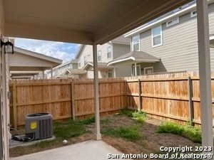 Building Photo - 10317 Lynwood Vlg