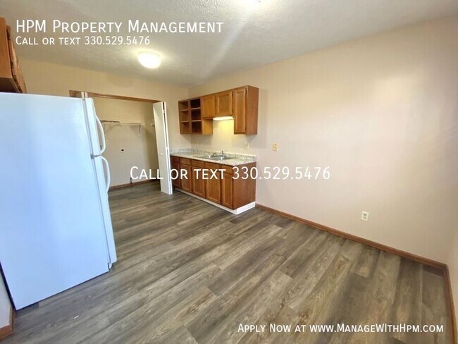 Building Photo - 2525 Zircon St NE
