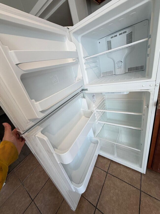 Building Photo - 4216 W Penn Ave