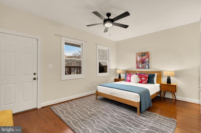 Building Photo - 1512 Park Rd NW