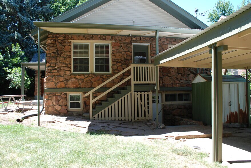Building Photo - 1032 Lincoln Pl