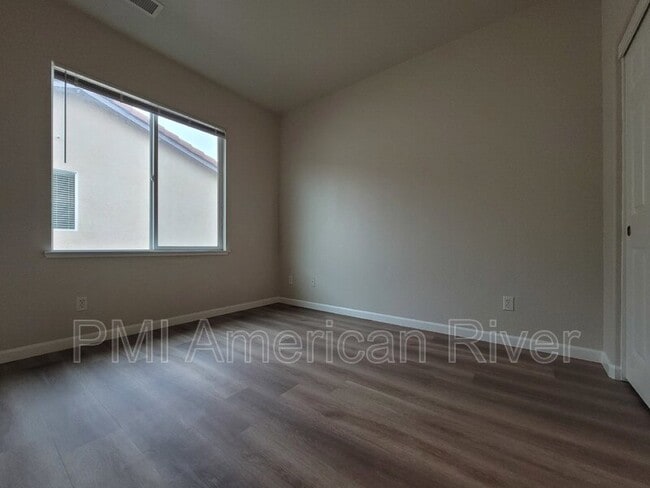 Building Photo - 8143 Crystal Walk Cir