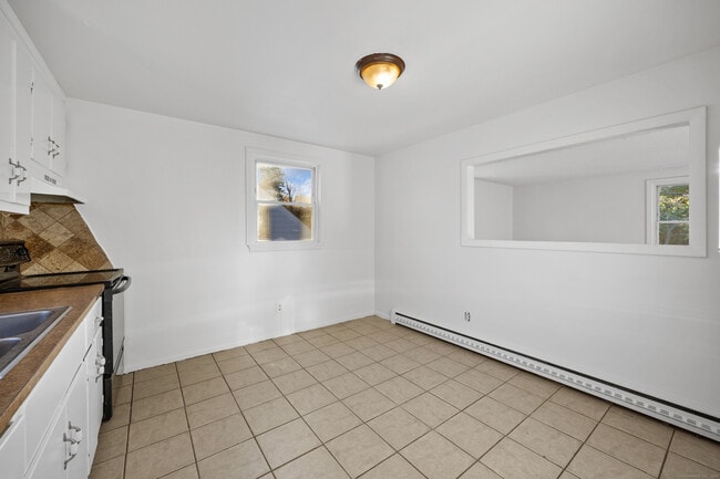 Building Photo - 84 Whittier Ave