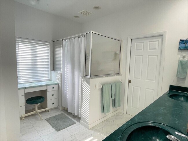 Building Photo - Sunrises with the Dolphins! Large Spacious...