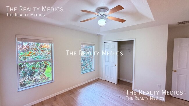 Building Photo - 5161 Regatta Dr