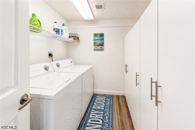 Building Photo - 4203 Bay Beach Ln