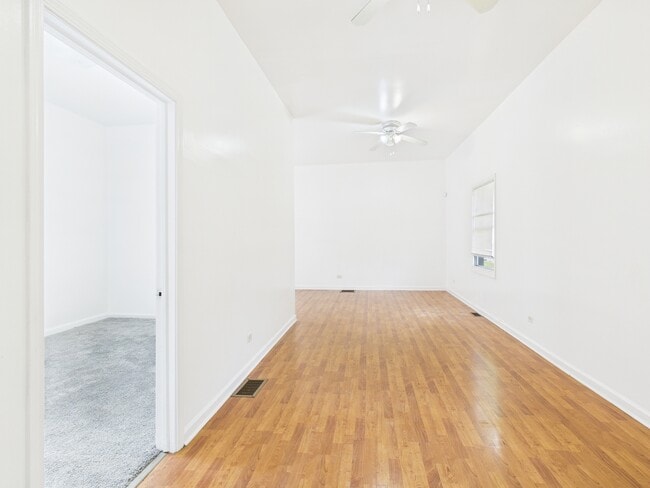 Building Photo - 8535 S Givins Ct