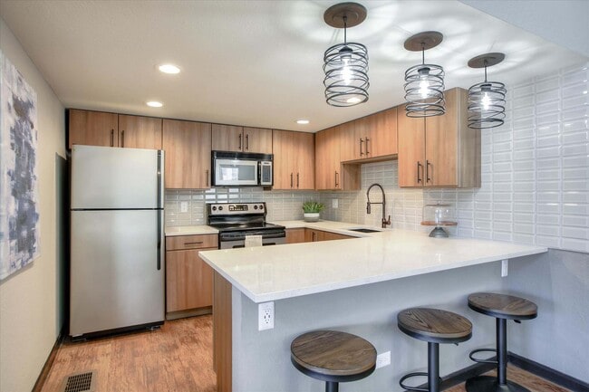 Building Photo - Chestnut Ridge