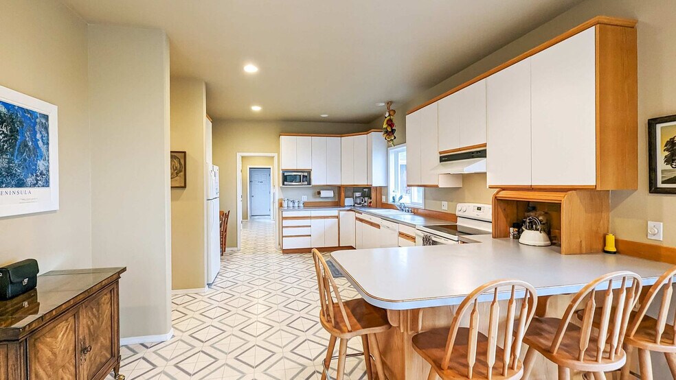 Building Photo - 123 E Bachelor Rock Dr