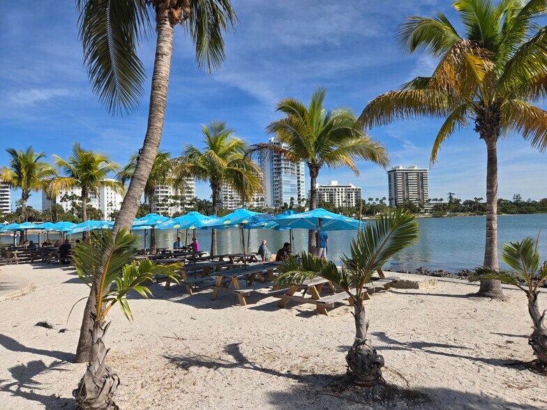 Building Photo - 2304 Ringling Blvd