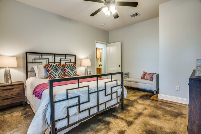 Building Photo - 3125 Waits Ave