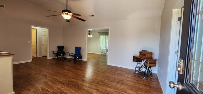 Building Photo - 2830 Amidala Ln