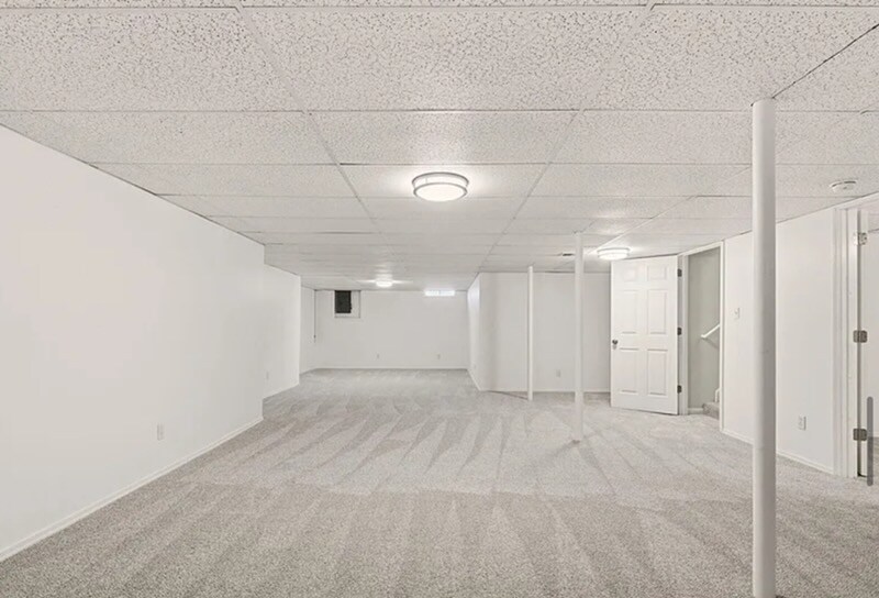 Building Photo - 10413 Gisela Ct