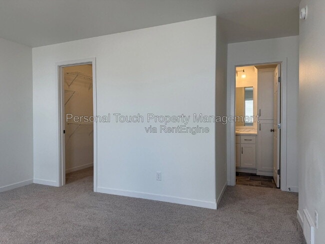 Building Photo - 6767 32nd St S