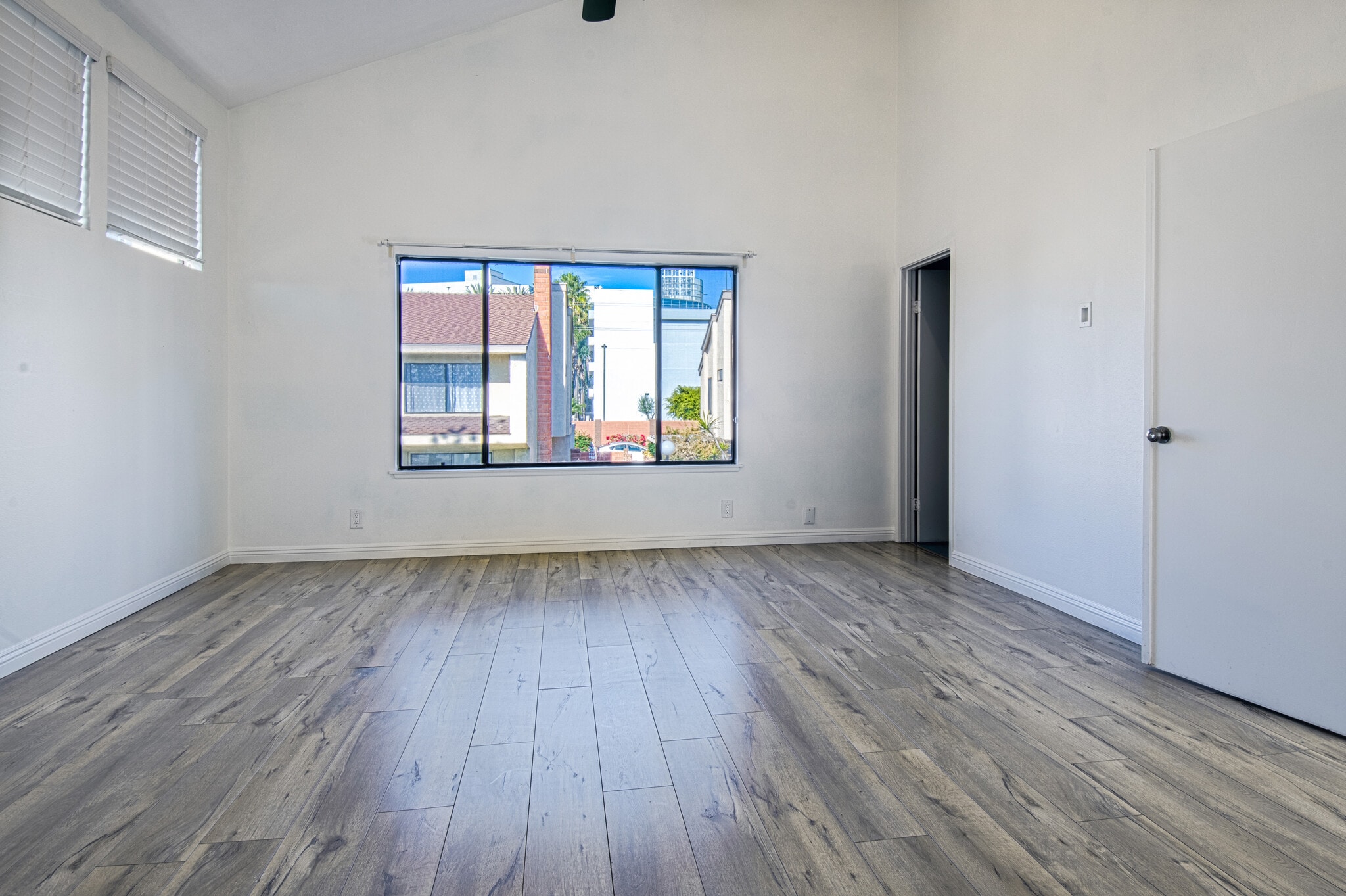 Building Photo - 2064 S June Pl