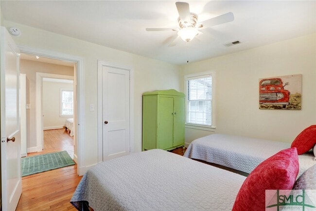 Building Photo - 240 Columbus Dr