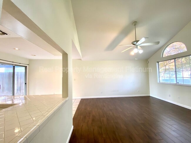 Building Photo - 5811 W Sample Ave