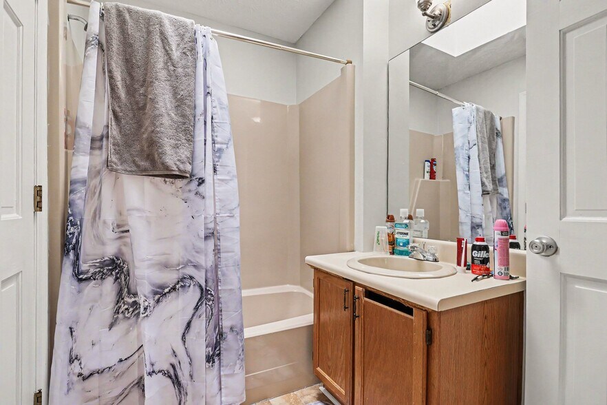Building Photo - 3695 Winters Hill Dr