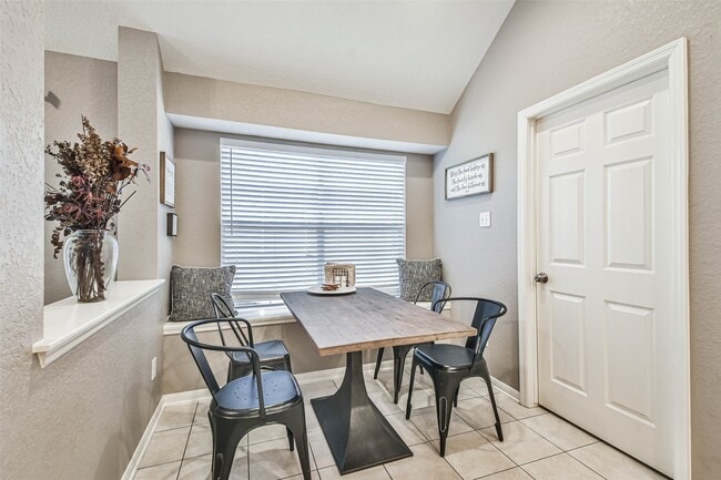 Building Photo - 4214 Maidenhead Dr