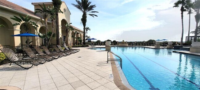 Building Photo - 3504 Somerset Cir