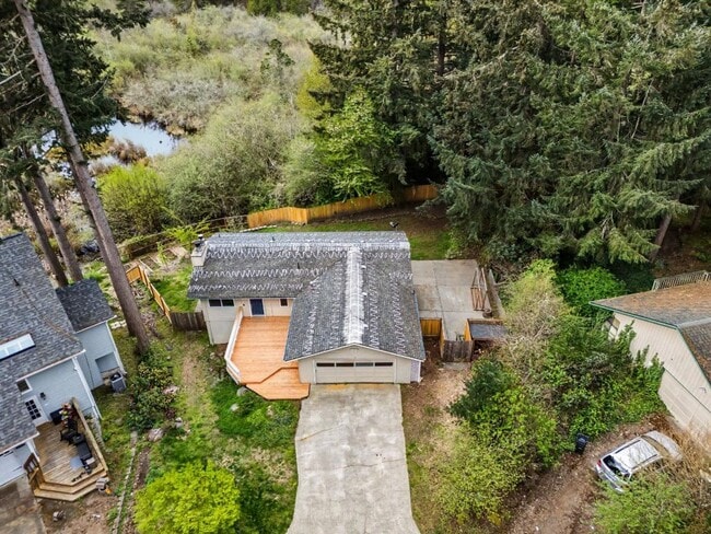 Building Photo - Spacious 4-Bedroom Lacey Home with A/C, Basement Bonus Space & Wetlands Privacy