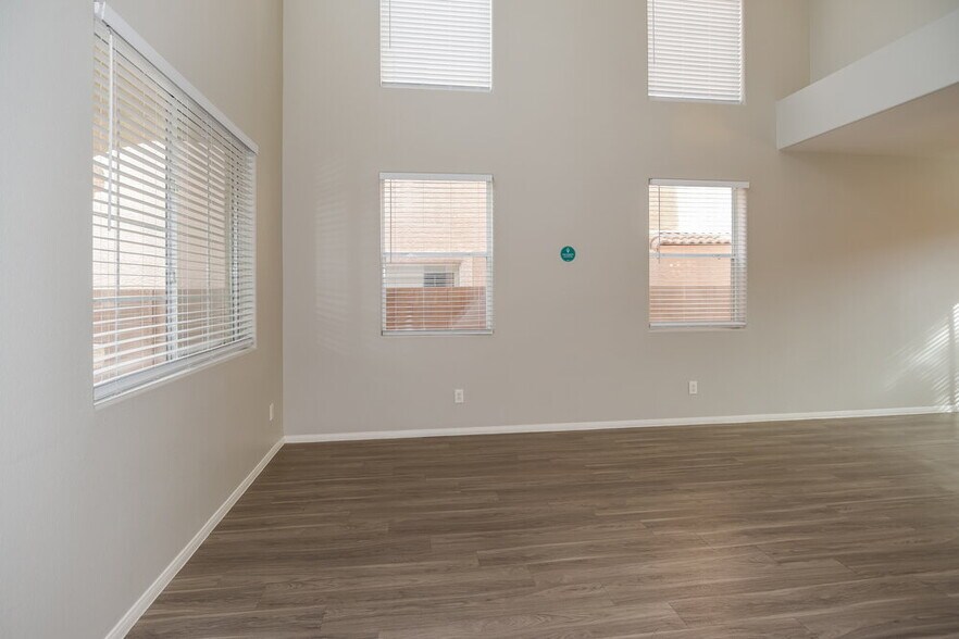 Building Photo - 5781 Magini Ave