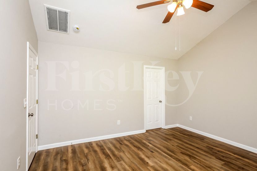 Building Photo - 294 Cedar Springs Ln