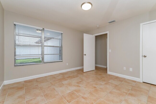 Building Photo - 7019 Drury St