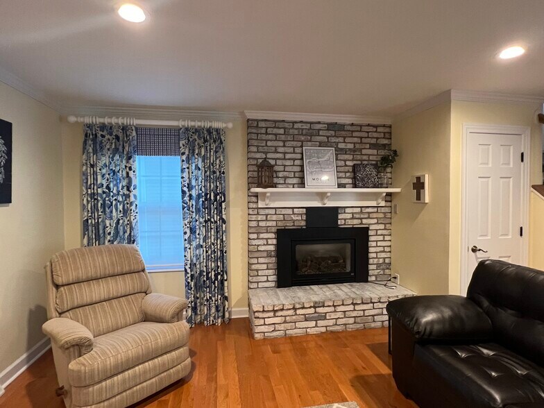 Building Photo - 1200 36th Ave