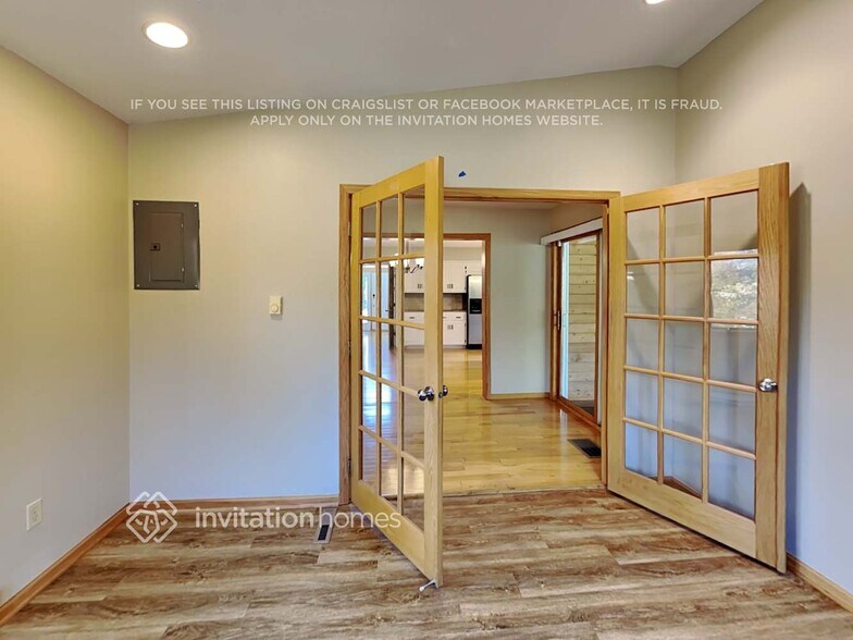 Building Photo - 10410 Stony Creek Dr