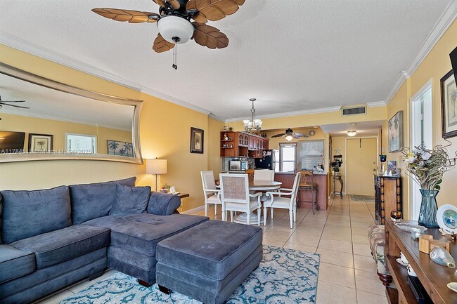 Building Photo - 3181 S Ocean Dr