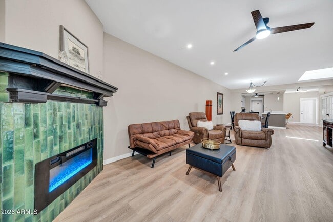 Building Photo - 7368 E Pleasant Run