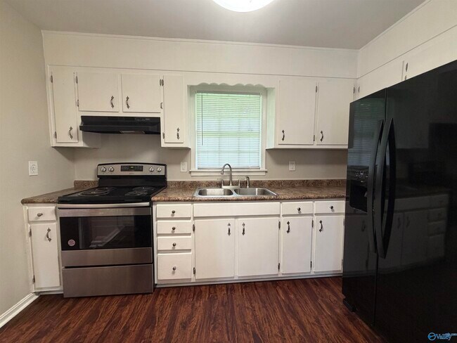 Building Photo - 3604 NW Stag Run Dr