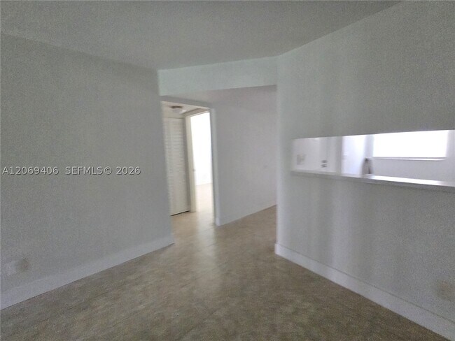Building Photo - 3396 Foxcroft Rd