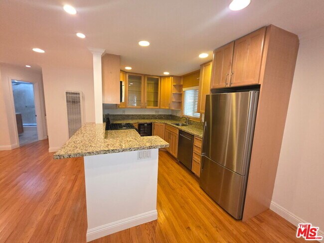 Building Photo - 309 Broadway St