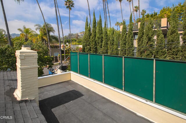 Building Photo - 1726 N Vista St