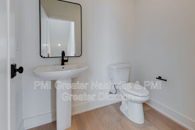 Building Photo - 539 Midnight Way