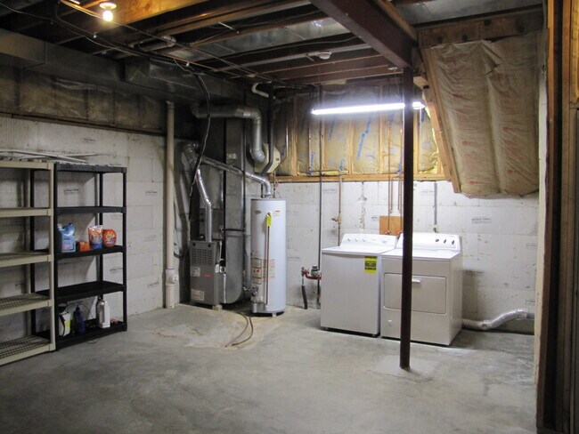 basement w/laundry area - 4623 Genessee St