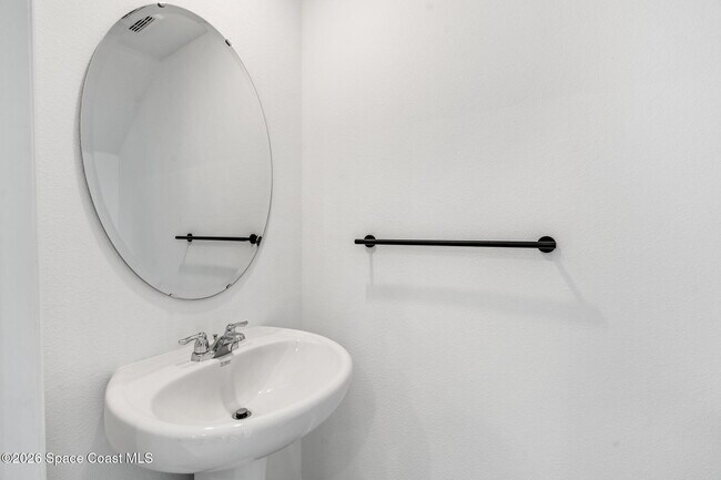 Building Photo - 1199 Bluewater Ln