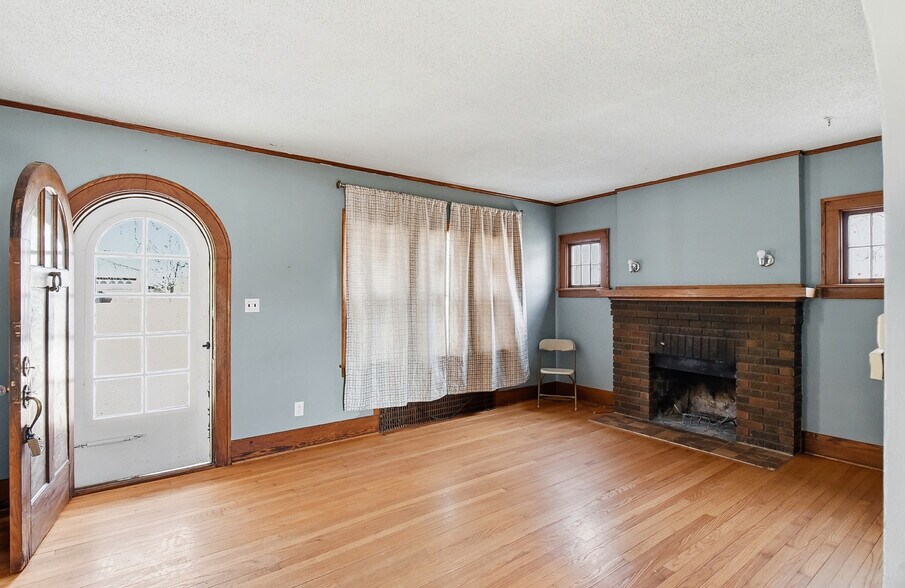 Building Photo - 4709 Shirley St