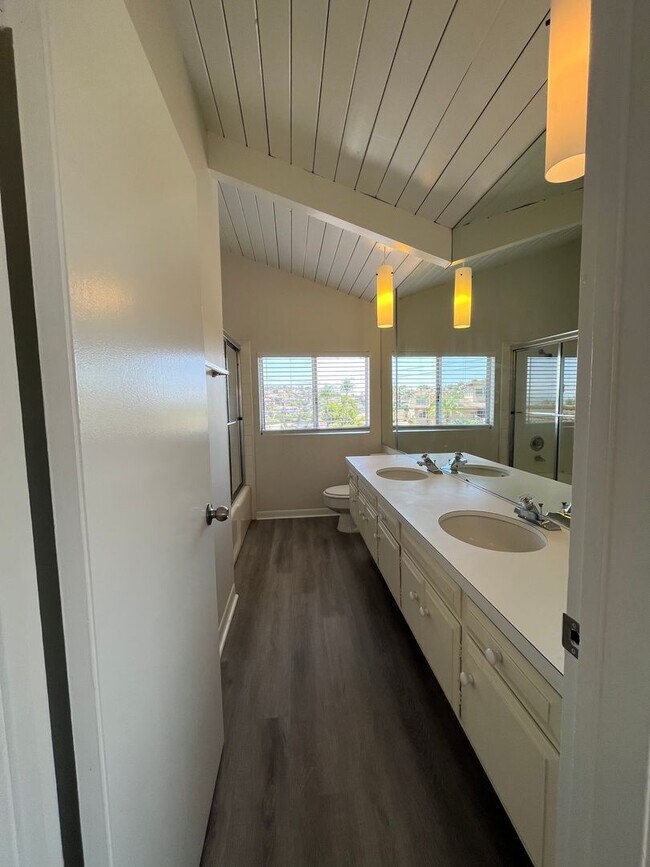 Building Photo - 4 Bed 3 Bath in Del Cerro